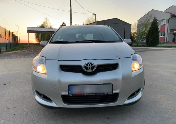 Toyota Auris cena 16800 przebieg: 206000, rok produkcji 2008 z Bierutów małe 37